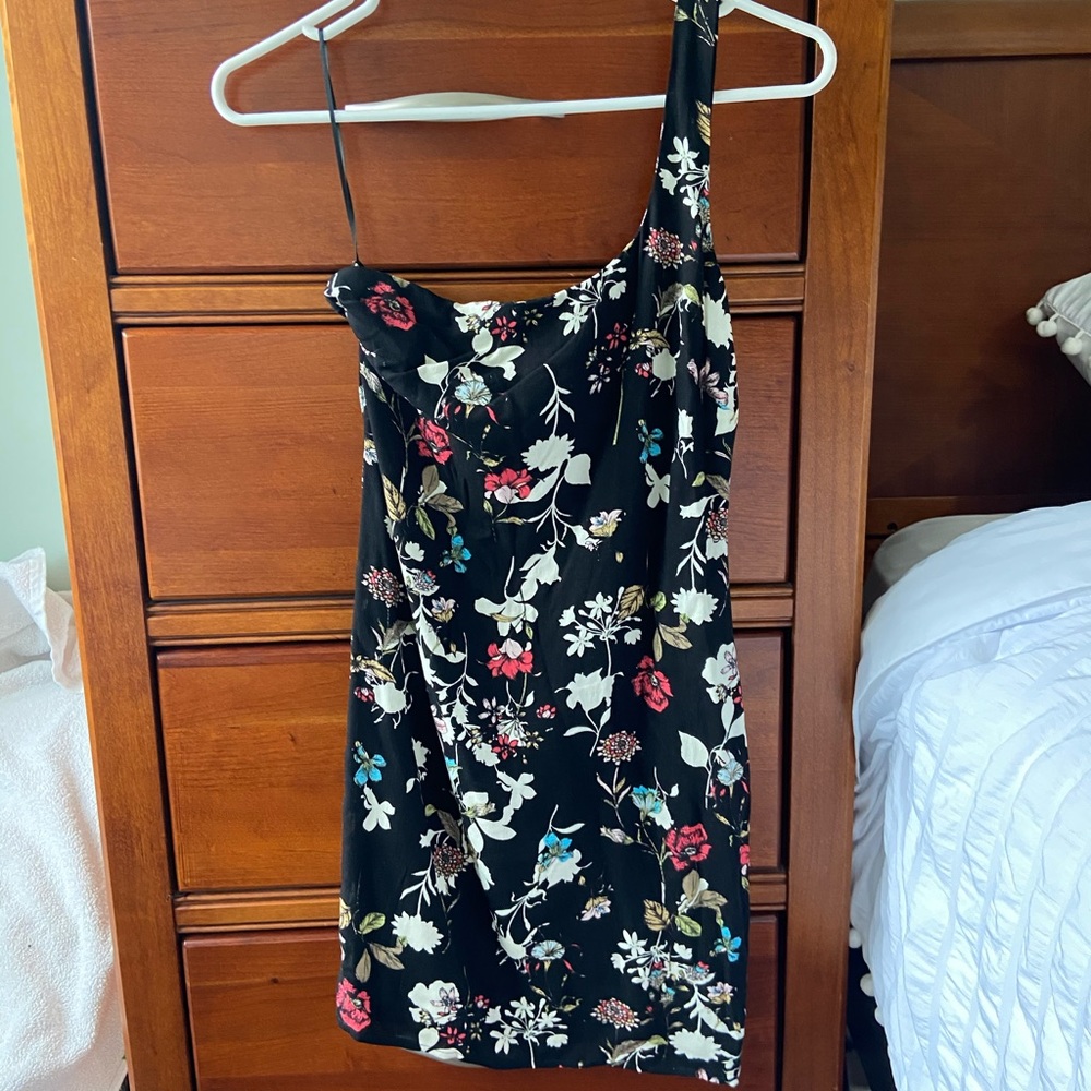 One shoulder floral mini dress
